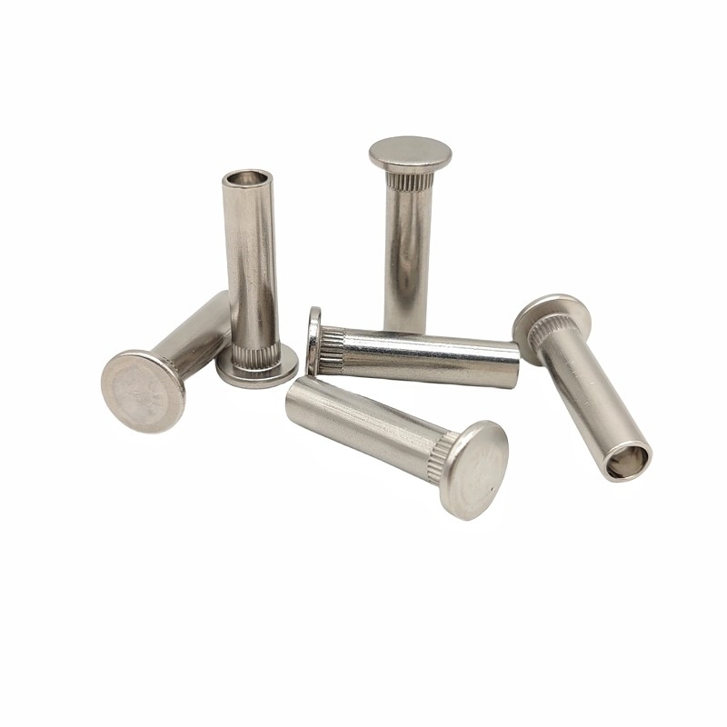 โรงงานขายส่งยอดขายที่กําหนดเอง หัวเรียบครึ่งขุม Rivet ไม่ Riveted เหล็ก serrated Rivet ไม่มาตรฐานสกรู