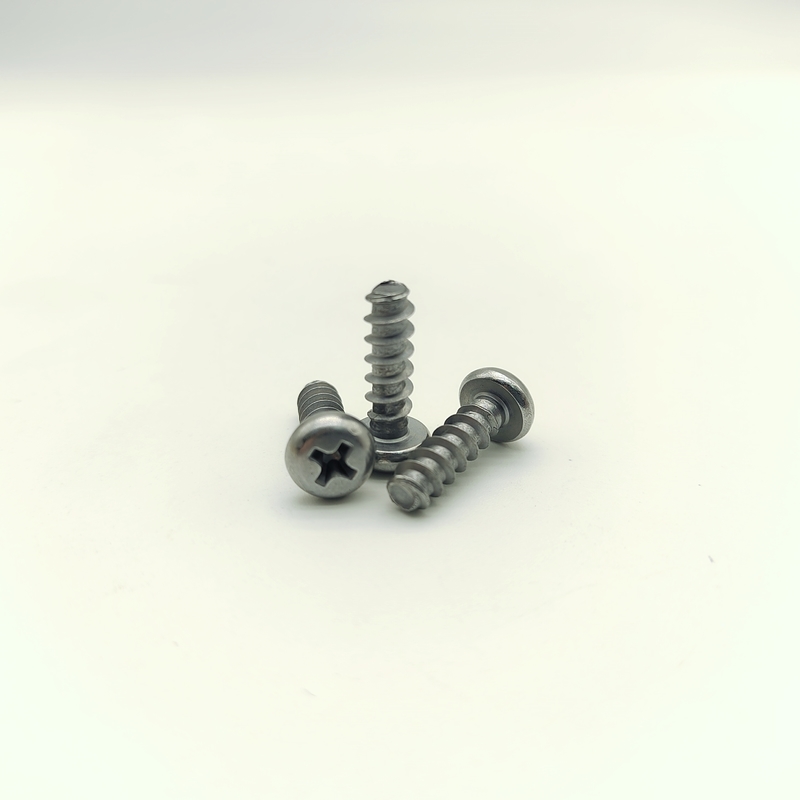 M6x18 ทองเหลืองเคลือบหัวปุ่ม Self-Tapping Screws Phillips Drive