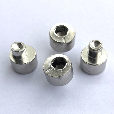 ความยาวของเกลียว 4.5 มม. สกรูปรับความเยื้องศูนย์ ระยะพิทช์ของเกลียวก้านสกรู 4.9 มม