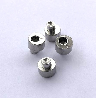 GB สกรูปรับความเยื้องศูนย์มาตรฐาน M4x12 ขัดเงาวัสดุ SUS304 สกรูยึดหน้าต่างลมสลักเกลียวยึดนอกรีต